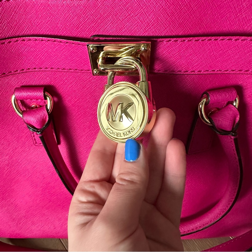 Michael Kors Hamilton Large Tote - Raspberry - Picture 7 of 9